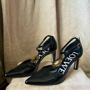 Stunning Loewe logo t strap pumps thick high leather heels pointed toe